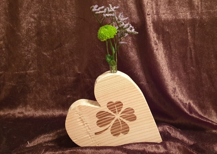 Holzherz mit Vase – Bild 8